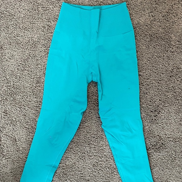 lululemon zone in tight - Picture 1 of 3